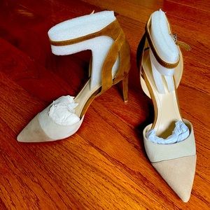 Marc Fisher excellent condition heels. 8.5